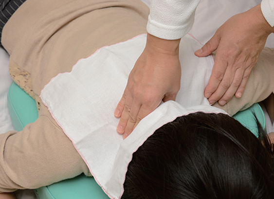 肩こりコースの施術